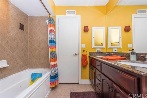 420 E Redwood Ave, Orange, CA 92865 photo 17
