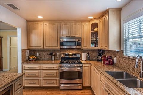 3080 Hackett Ave, Long Beach, CA 90808 photo 3