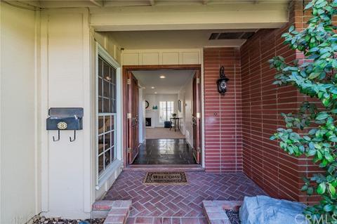 402 Barry Pl, Placentia, CA 92870 photo 2