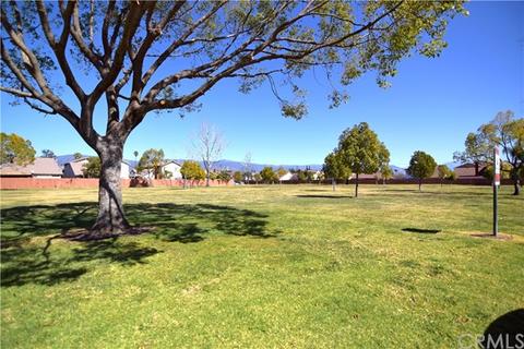 827 E Jackson St, Rialto, CA 92376 photo 2