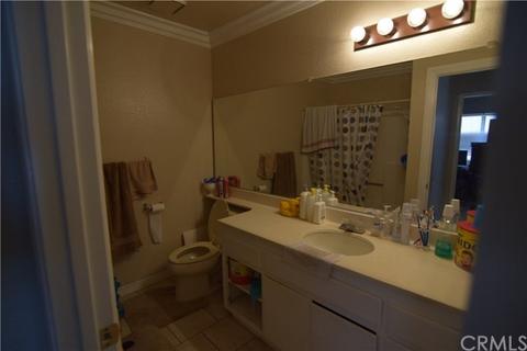 827 E Jackson St, Rialto, CA 92376 photo 8
