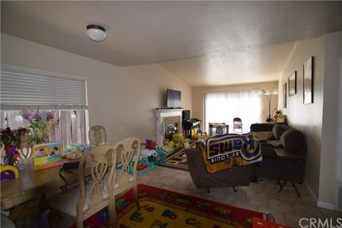827 E Jackson St, Rialto, CA 92376 photo 4