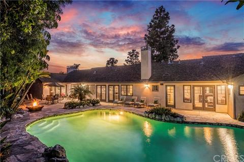 900 Bryant Rd, Long Beach, CA 90815 photo 2