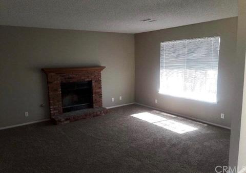 735 E Ivesbrook St, Lancaster, CA 93535 photo 3