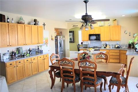 833 Greenridge Rd, Corona, CA 92882 photo 6