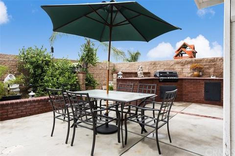 833 Greenridge Rd, Corona, CA 92882 photo 16