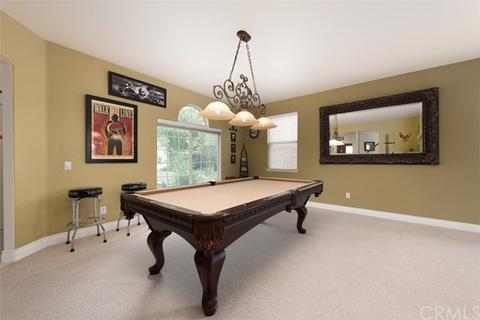833 Greenridge Rd, Corona, CA 92882 photo 4