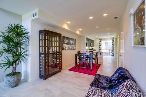 83 Waldorf, Irvine, CA 92612 photo 2