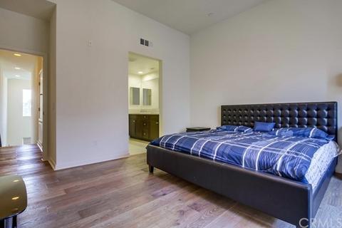 83 Waldorf, Irvine, CA 92612 photo 9
