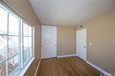 4662 Roxbury Dr, Irvine, CA 92604 photo 13