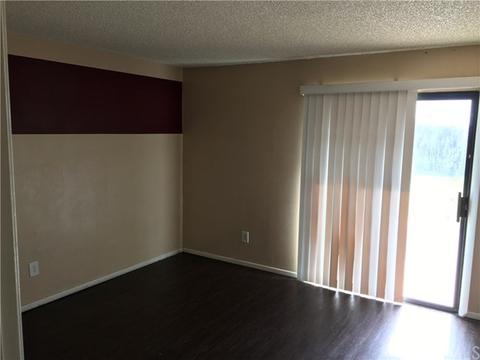 8300 Tamarind Ln, Riverside, CA 92509 photo 4