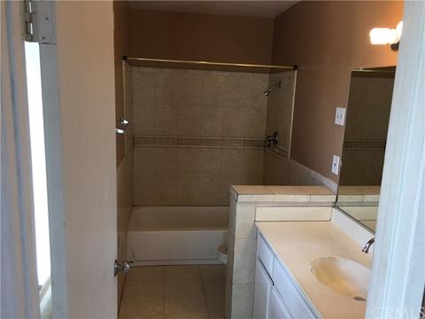 8300 Tamarind Ln, Riverside, CA 92509 photo 5