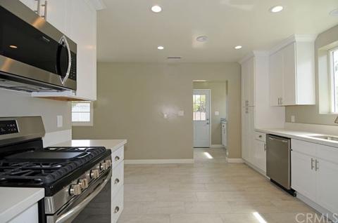 2800 Cedar Ave, Long Beach, CA 90806 photo 4