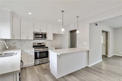 5250 E 25th St, Long Beach, CA 90815 photo 2