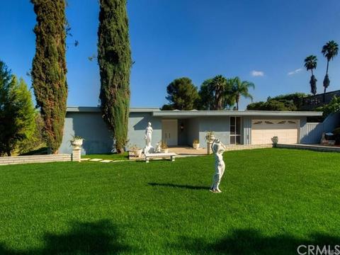 5500 Inner Circle Dr, Riverside, CA 92506 photo 3