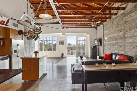 1100 E 3rd St #202, Long Beach, CA 90802 photo 1