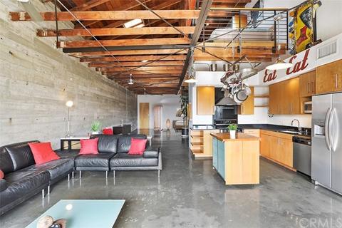 1100 E 3rd St #202, Long Beach, CA 90802 photo 3