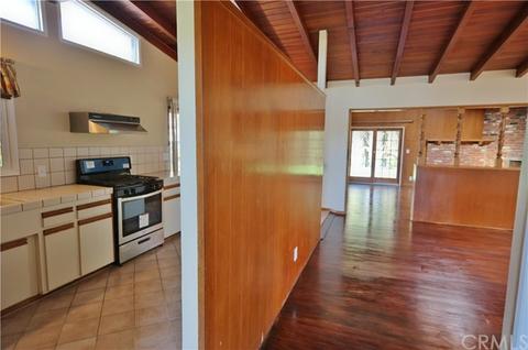 5251 E 25th St, Long Beach, CA 90815 photo 2