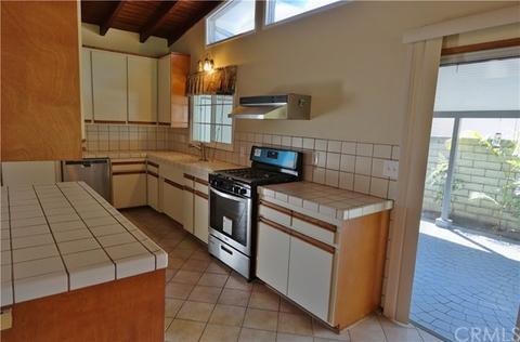 5251 E 25th St, Long Beach, CA 90815 photo 4