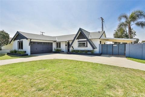 11241 Pine St, Los Alamitos, CA 90720 photo 1