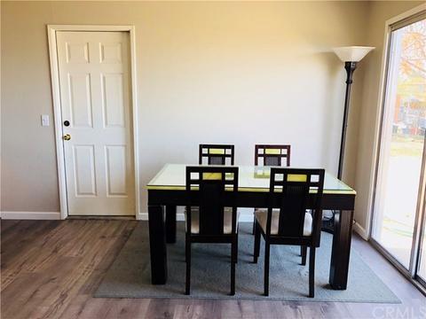 18032 Hackberry St, Hesperia, CA 92345 photo 4