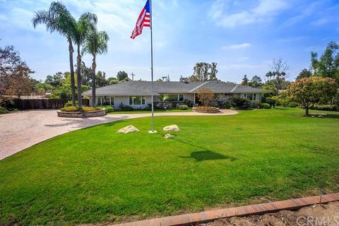 310 E Las Palmas Dr, Fullerton, CA 92835 photo 4