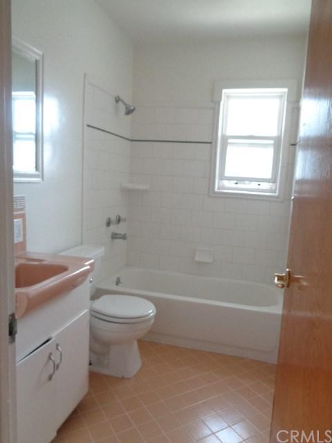 1049 E 3rd St #2, Long Beach, CA 90802 photo 6