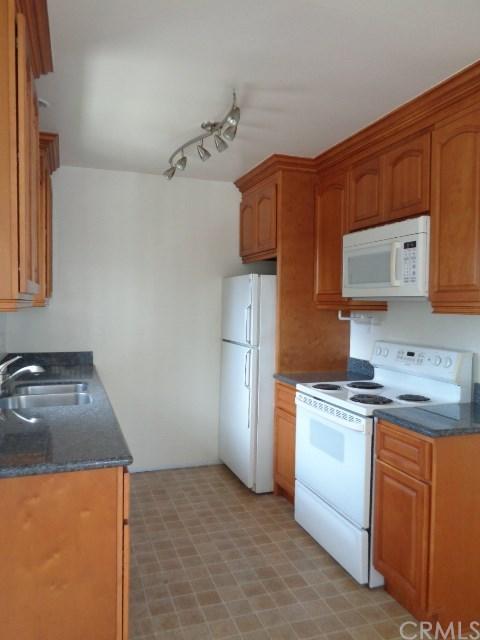 1049 E 3rd St #2, Long Beach, CA 90802 photo 4