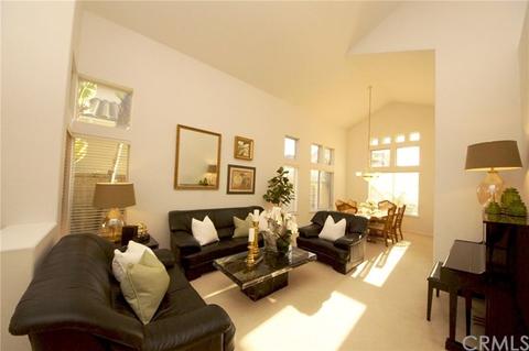 9907 Ravari Dr, Cypress, CA 90630 photo 4
