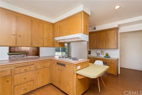 1353 W Roberta Ave, Fullerton, CA 92833 photo 5