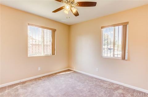 247 N Larch Ave, Rialto, CA 92376 photo 12