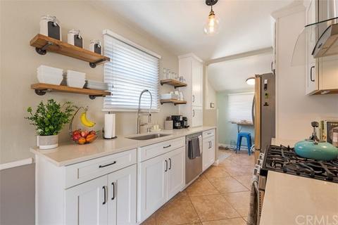 907 S Pine Dr, Fullerton, CA 92833 photo 9
