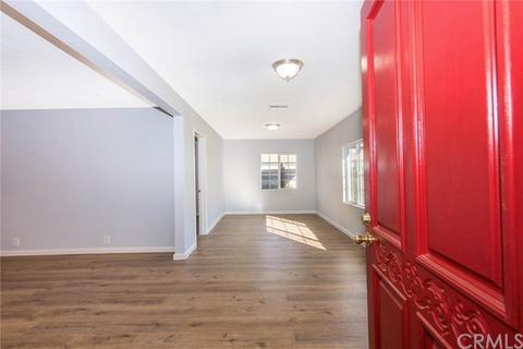 5352 34th St, Riverside, CA 92509 photo 2
