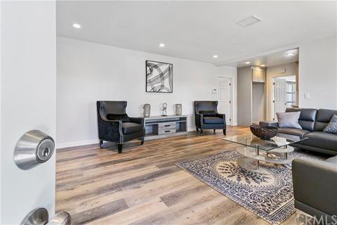 2111 E Poppy St, Long Beach, CA 90805 photo 2