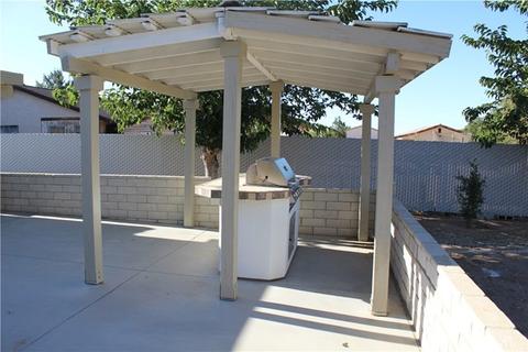 7823 Oakwood Ave, Hesperia, CA 92345 photo 17