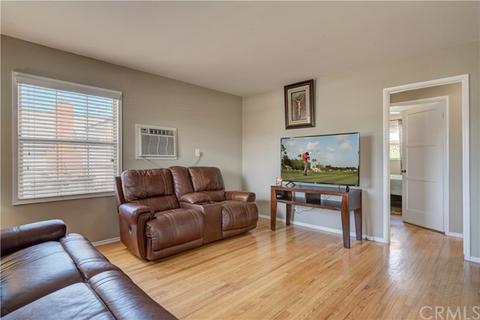 2533 W Olive Ave, Fullerton, CA 92833 photo 2
