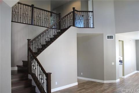 28451 Calex Dr, Valencia, CA 91354 photo 2