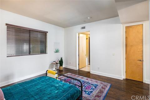 395 E 4th St #22, Long Beach, CA 90802 photo 9