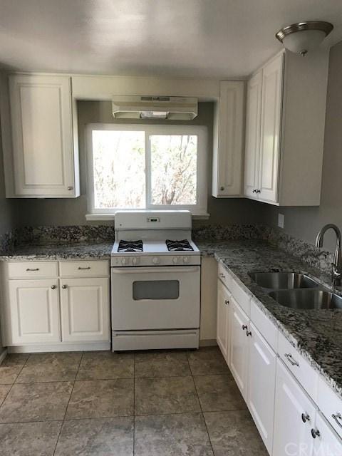 609 W Mckinley St, Rialto, CA 92376 photo 7