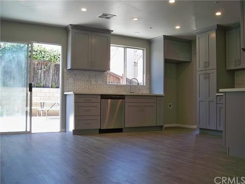 16377 Applegate Dr, Fontana, CA 92337 photo 6