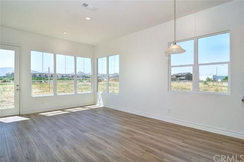 1011 Kiwi Grv, Riverside, CA 92501 photo 12