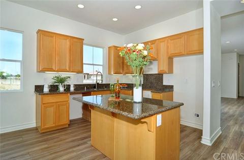 1011 Kiwi Grv, Riverside, CA 92501 photo 6