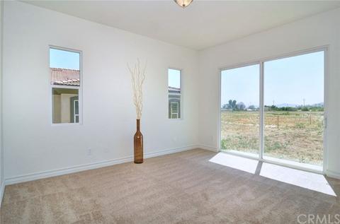 1011 Kiwi Grv, Riverside, CA 92501 photo 13