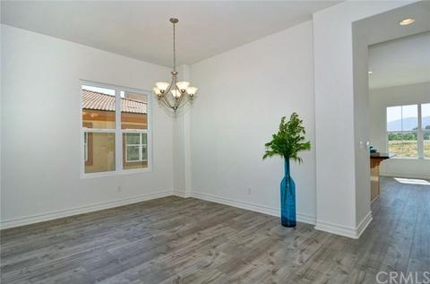 1025 Kiwi Grv, Riverside, CA 92501 photo 12