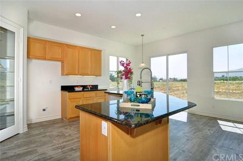 1025 Kiwi Grv, Riverside, CA 92501 photo 7