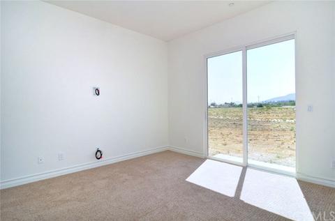 1025 Kiwi Grv, Riverside, CA 92501 photo 15