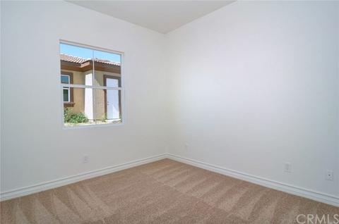 1025 Kiwi Grv, Riverside, CA 92501 photo 20