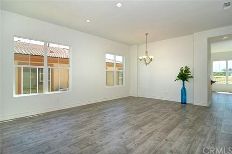 1025 Kiwi Grv, Riverside, CA 92501 photo 11