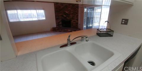 6281 Johnson Ave, Long Beach, CA 90805 photo 5