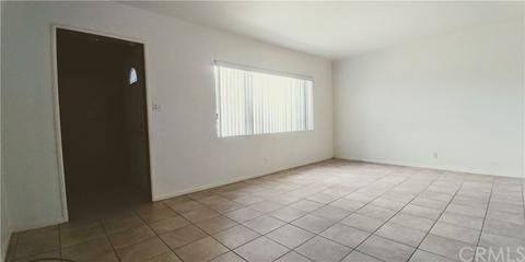 6281 Johnson Ave, Long Beach, CA 90805 photo 3